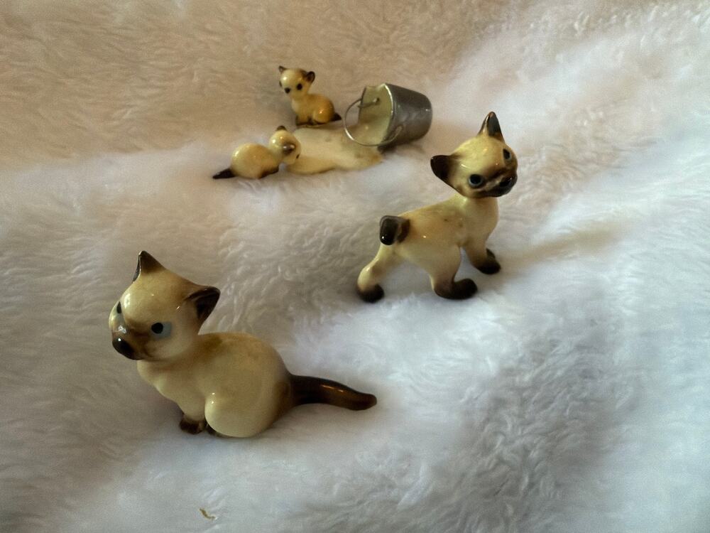 Vintage Hagen Renaker Siamese Cat Family Spilled Milk Bucket Figurines Lot